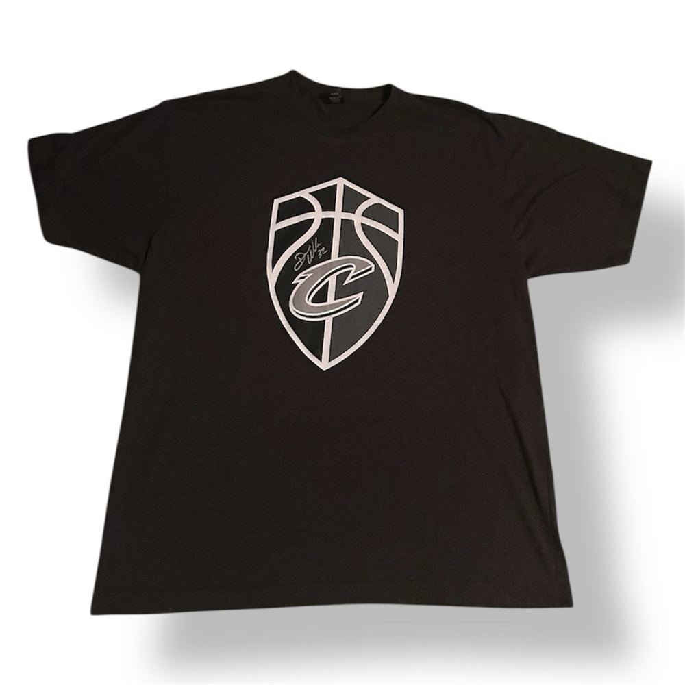 Cleveland Cavaliers Signed T-Shirt (Dean Wade) – Size XL – Tultex
